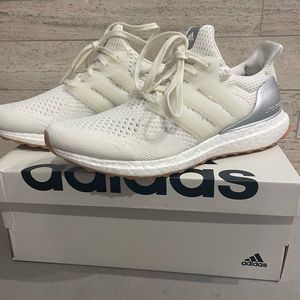 Adidas UltraBoost NEW IN BOX. women’s size 8.